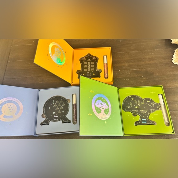 Disney x Ulta Beauty Makeup Kit Bundle (Set of 3) - Picture 3 of 8